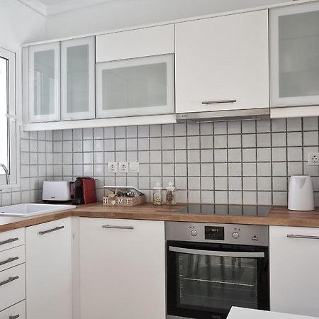 Marvelous N Bright Apt Next To Megaro Mousikis Атина Екстериор снимка
