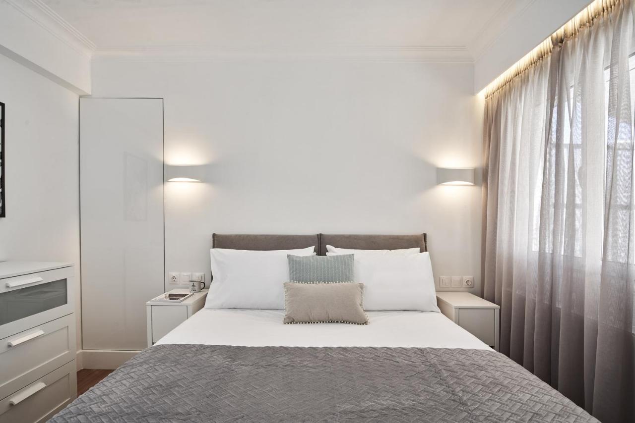 Marvelous N Bright Apt Next To Megaro Mousikis Атина Екстериор снимка